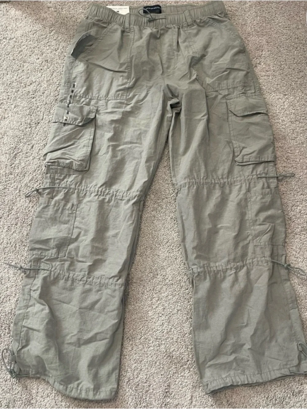 Aeropostale Wide Leg Cargo Pants in Sage Green - Picture 2 of 7